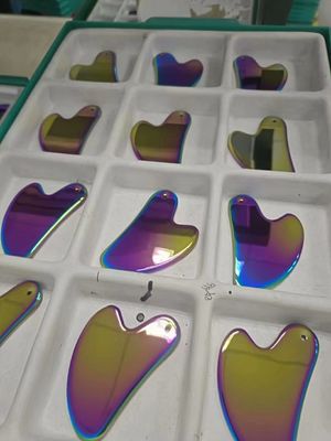 آلة طلاء الفراغ PVD ذات الطاقة الكبيرة ذات التلقائية الكاملة للمعادن والأثاث