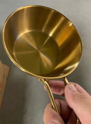 آلة طلاء الفراغ PVD المعدنية / آلة الطلاء متعددة الأقواس للزجاجات / الأساور / الأجهزة