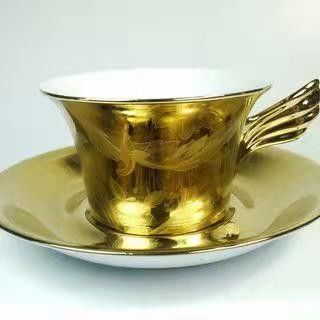 آلة طلاء الفراغ من الفولاذ المقاوم للصدأ مطلية بالذهب بتقنية PVD لطلاء التيتانيوم مع خدمة جيدة