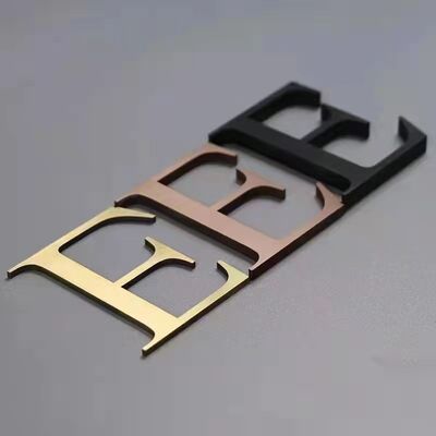 آلة طلاء الفراغ PVD مع طلاء مرآة مشرقة، التماسك القوي، ونظام التحكم التلقائي الكامل