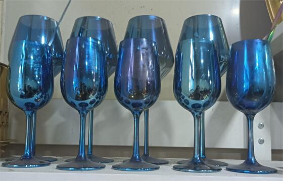 آلة طلاء زجاج الشرب PVD مع الطلاء الزخرفي الملون النهاية الناعمة والتحكم التلقائي الكامل