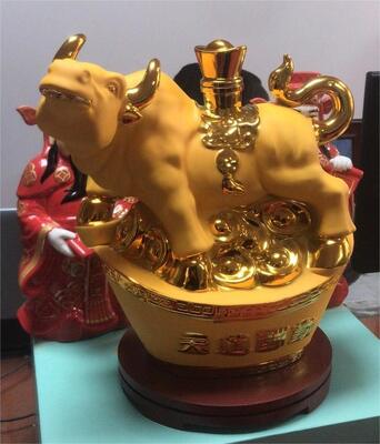 آلة طلاء الفراغ ذاتية التشغيل الكاملة PVD للحرف السيراميكية مع لون واضح وملمع عالية وضمان لمدة عام واحد