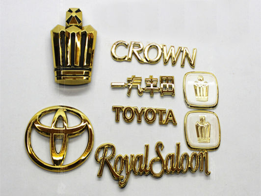 آلة طلاء PVD ذاتية التشغيل بالكامل مع غرفة فراغ الفولاذ المقاوم للصدأ وتكنولوجيا طلاء الأيونات متعددة القوس للطلاء الزخرفي للأجهزة