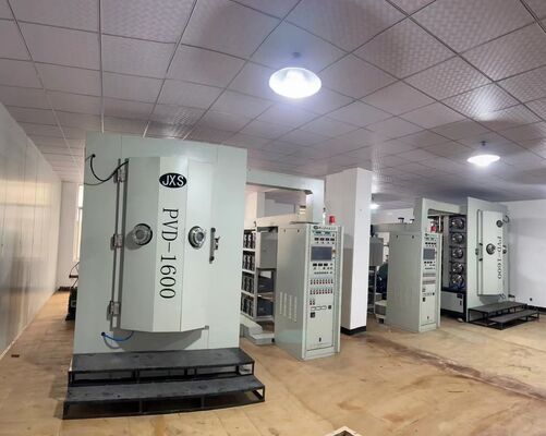 سعر جيد آلة طلاء الفراغ PVD للطبقة الغذائية للغرف المتوسطة لأدوات طاولة الفولاذ المقاوم للصدأ معدات التصفيف بالذهب الأسود الانترنت